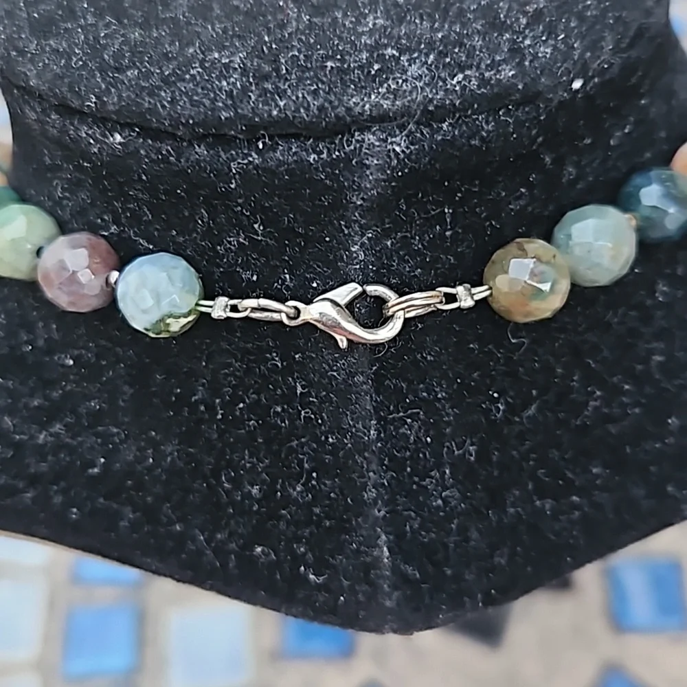 Green Stone Beaded Pendant Necklace